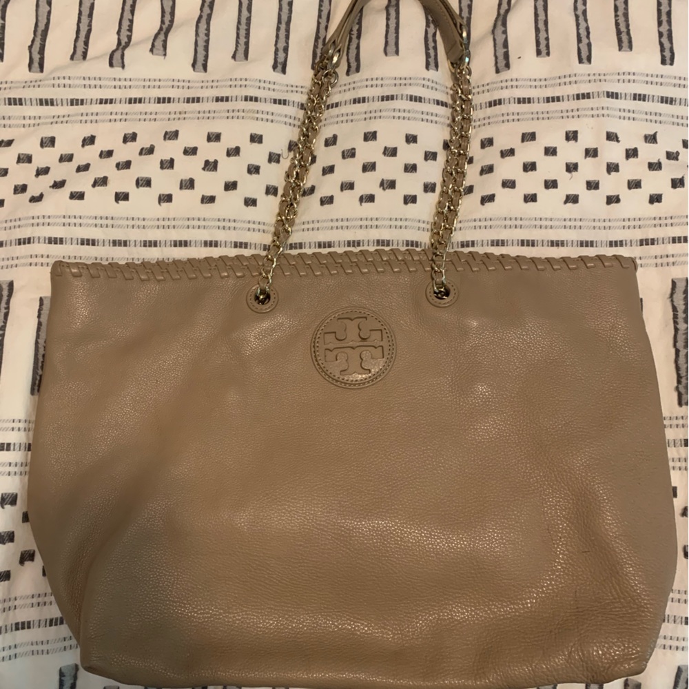 Tory Burch soft leather bag!!